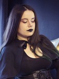 Darkinette of the day : La sorcière qui lisait