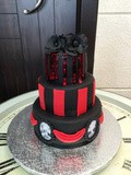 Les Noces Pourpres : Mon Wedding Cake en noir et rouge