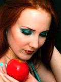 Simone Simons a un blog beauté